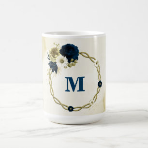 Mug monogramme de fleurs d'ivoire bleu marine