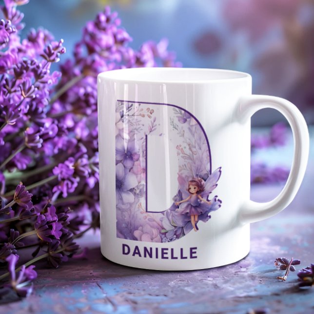 Mug Monogramme de laiton Lilac personnalisé D (Personalized Lilac Fairy Monogram D Coffee Mug)