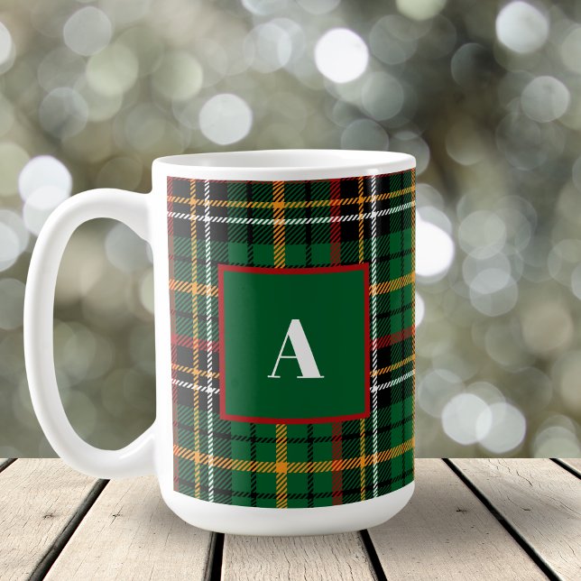 Mug Monogramme de Noël Rouge Vert Classé (Créateur téléchargé)