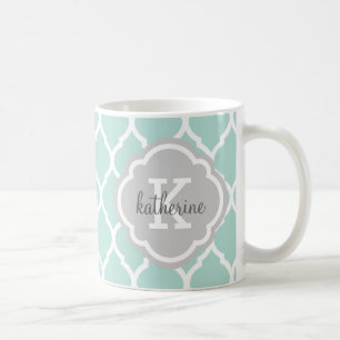 Mug Monogramme de Quatrefoil marocain à la menthe et g