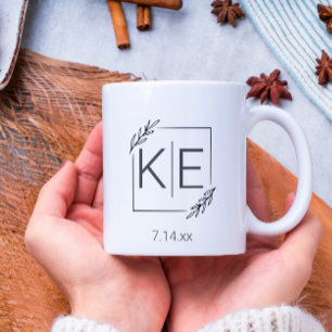 Mug Monogramme Feuille moderne Couples mariés récemmen