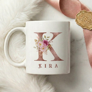 Mug Monogramme K en lettre florale personnalisée or ro