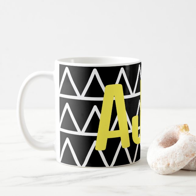 Mug Monogramme moderne noir et blanc géométrique (Avec donut)
