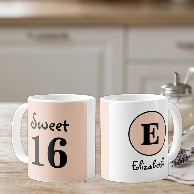 Mug Monogramme nom Sweet 16 pêche (Créateur téléchargé)