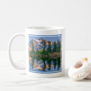 Mug Mont Shuksan reflété dans le lac Reflection