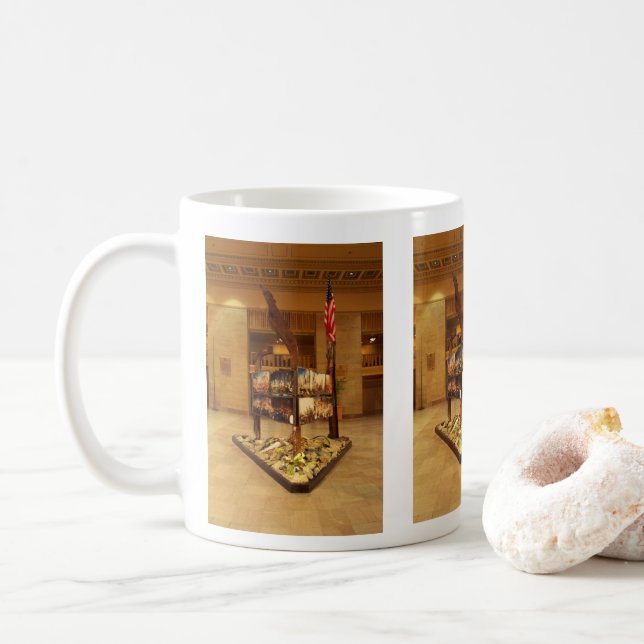 Mug Monument commémoratif Amtrak Railroad 911   (Avec donut)