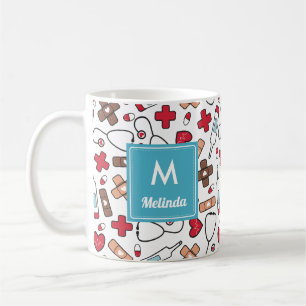 Mug Motif d'infirmière mignonne monogrammé