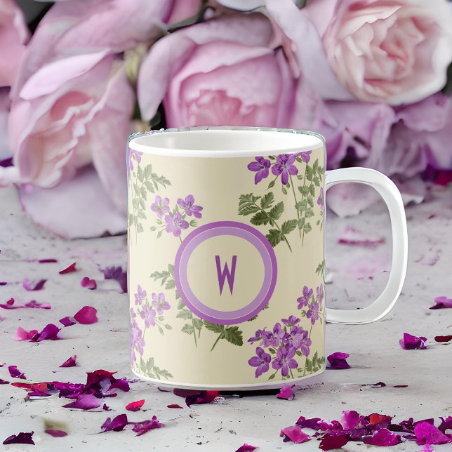 Mug Motif violet doux sur jaune pâle (Créateur téléchargé)