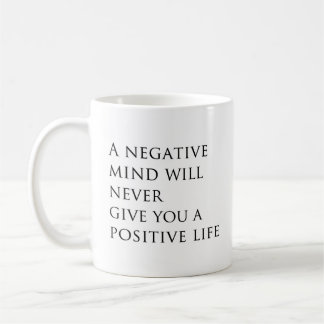 Mug Motivation quotidienne simple Typographie de citat