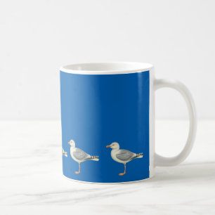 Mug Mouettes sur un arrière - plan bleu