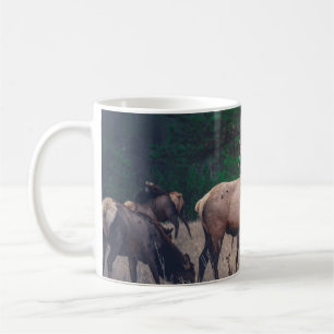 Mug MOUSSE Brown PRÈS DE L'ARBRE VERT EN JOUR