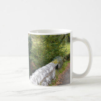 Mug nature way of impersonating animals
