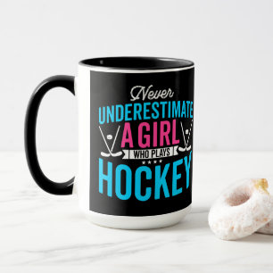 Mug Ne jamais sous-estimer le hockey féminin