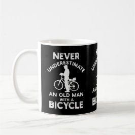 Mug Ne sous-estimez jamais un vieil homme à vélo