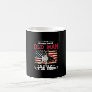 Mug Ne Sous-Estimez Jamais Un Vieux Homme Avec Un Bost