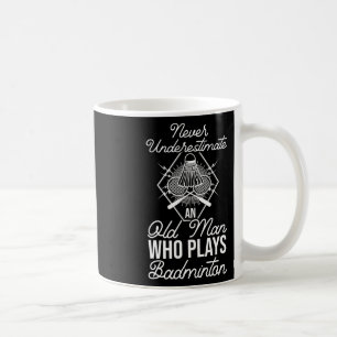 Mug Ne Sous-Estimez Jamais Un Vieux Homme Qui Joue À D