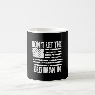 Mug N'empêche pas le vieil homme d'entrer Drapeau amér