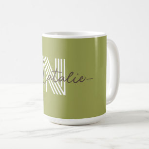 Mug Nom initial et script élégant vert olive mignon