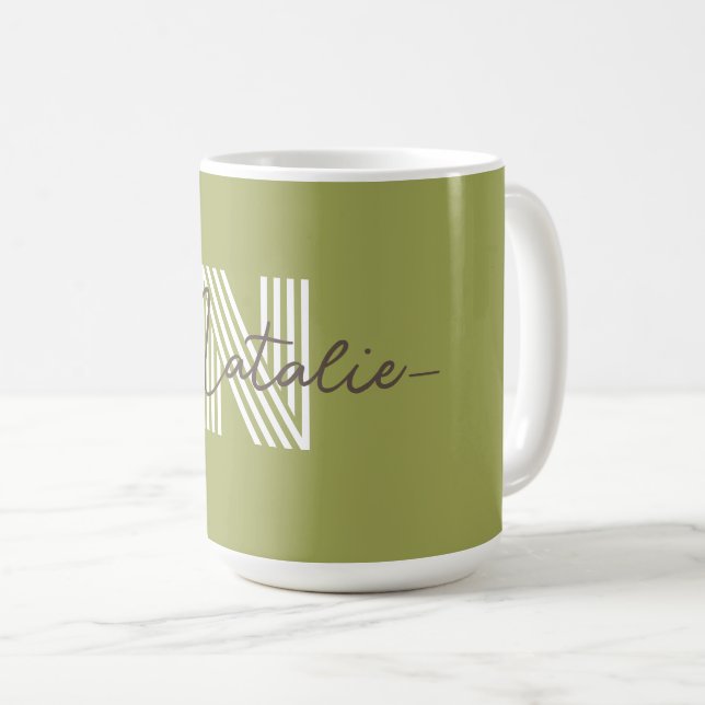 Mug Nom initial et script élégant vert olive mignon (Devant droit)
