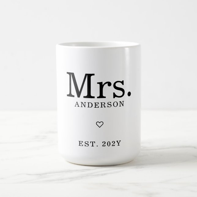 Mug Nom personnalisé minimaliste moderne "Mme Est" (Centre)