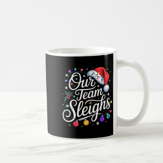 Mug Notre équipe dévale les lumières de Noël Chapeau r (Droite)