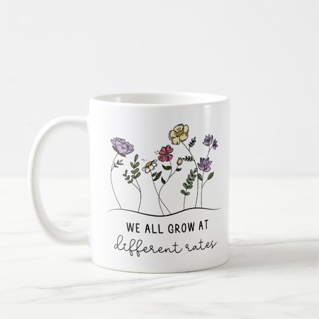 Mug Nous Augmentons À Différents Taux Plante (Gauche)
