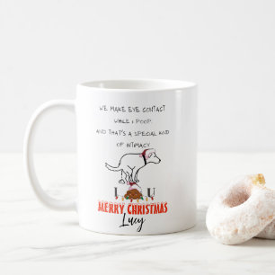 Mug Nous faisons le contact visuel pendant que je poin