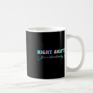 Mug Nuit Shift Différentes races Stethoscope Infirmièr