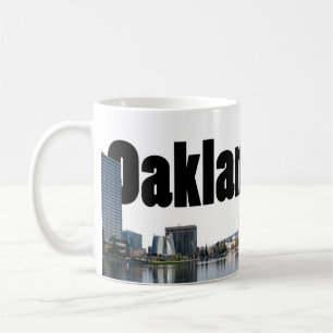 Mug Oakland la Californie avec Oakland dans le ciel