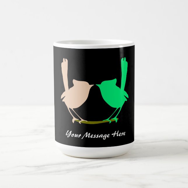 Mug Oiseaux verts roses mignons s'embrassant sur le no (Centre)