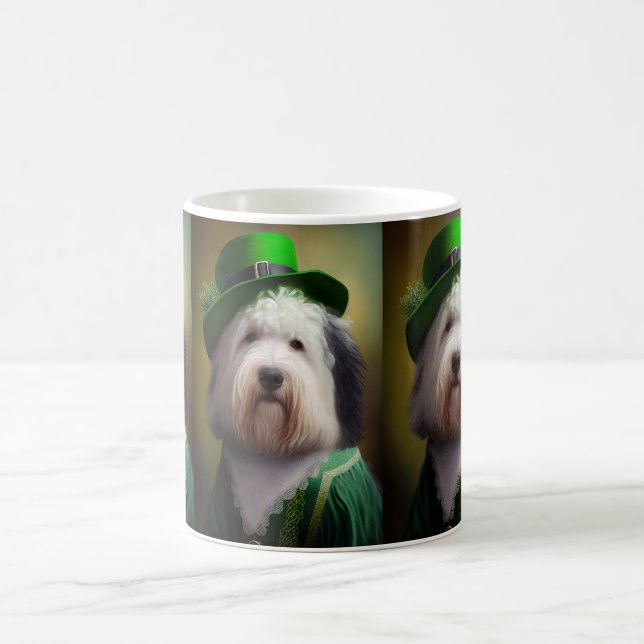 Mug Old English Sheepdog en tenue de la Saint-Patrick (Centre)