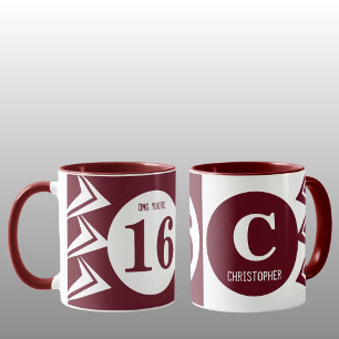 Mug OMG vous êtes 16 monogramme nom marron et blanc