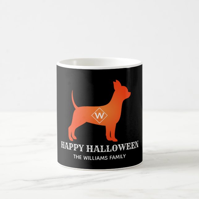 Mug Orange Chihuahua Happy Halloween Nom de famille (Centre)