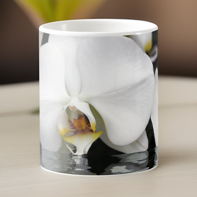 Mug Orchidées blanches émergées de l'eau (Créateur téléchargé)