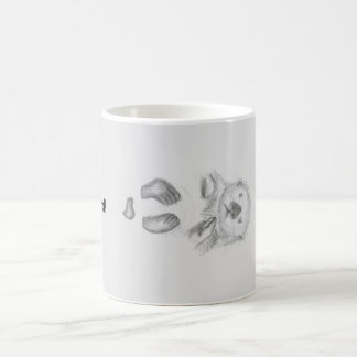 Mug Otter flottant dans une bouillie de café d'eau