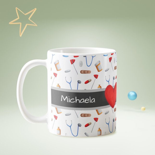 Mug Outils Médicales Coeur Motif (Cute medical equipment patterned mug perfect for nurses and doctors)