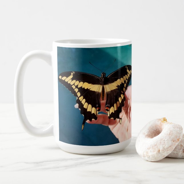 Mug Papillon à queue jaune géant (Avec donut)