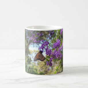 Mug Papillon Monarque sur Fleurs Violettes