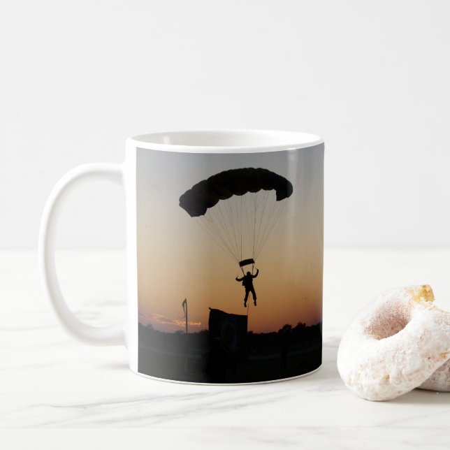 Mug Parachute de Skydiver à Sunset Sky Diver (Avec donut)