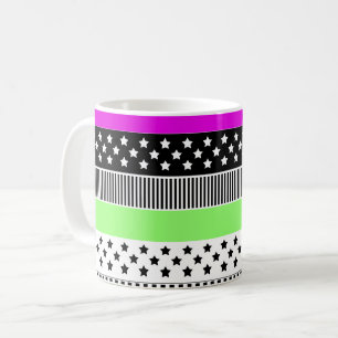 Mug Patchwork de bandes noires et blanches et néon 