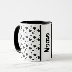 Mug personnalisé avec un nom motif de coeurs brill