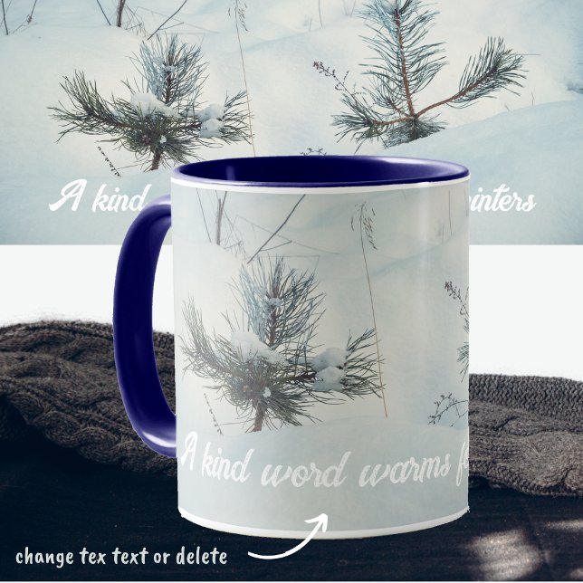 Mug Petites épinettes recouvertes de neige fraîche. (Créateur téléchargé)