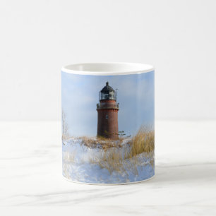 Mug Phare de Sturdy sur une côte rocheuse en hiver