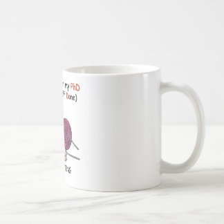 Mug PhD dans le tricot