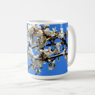 Mug Photo de pommier aux fleurs blanches du printemps