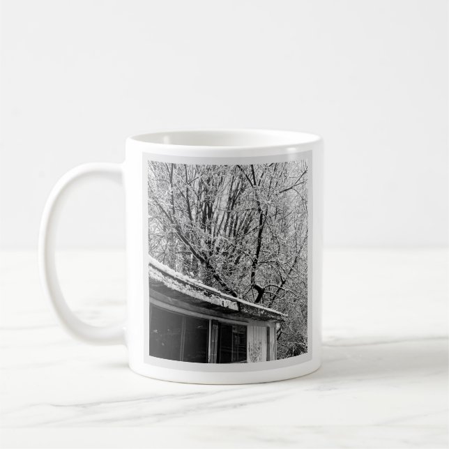 Mug Photo en noir et blanc de la scène hivernale rusti (Gauche)