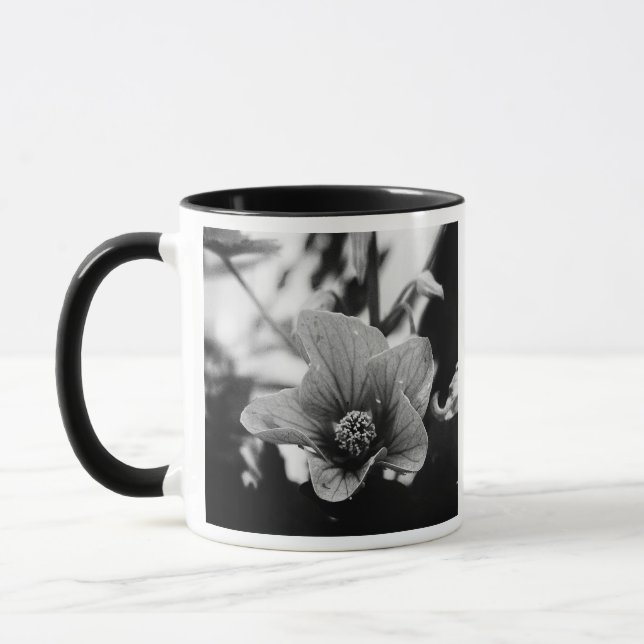 Mug Photographie florale noire et blanche (Gauche)