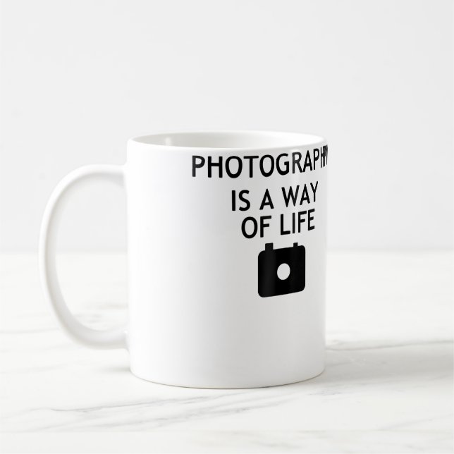 Mug Photography Is A Way Of Life (Gauche)