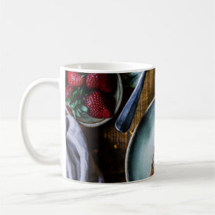 MUG PIÈCE DE GÂTEAU SERVIE SUR PLAQUE CÉRAMIQUE ROUND