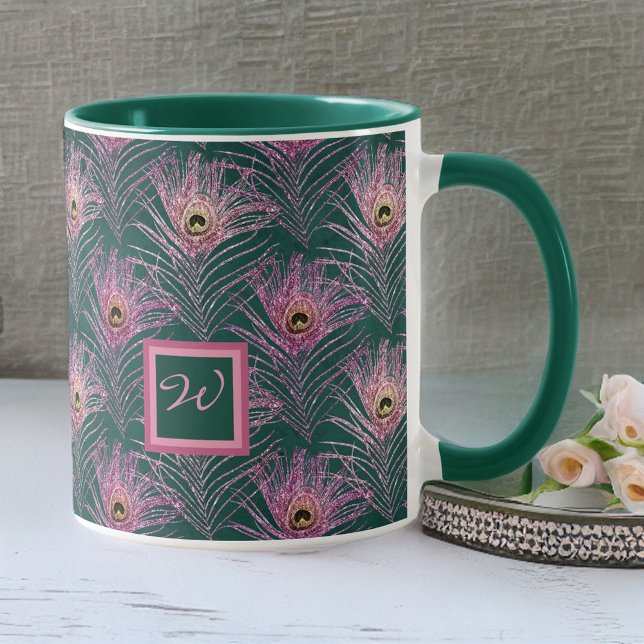 Mug Plumes de paon rose et Monogramme sur Deep Green (Créateur téléchargé)